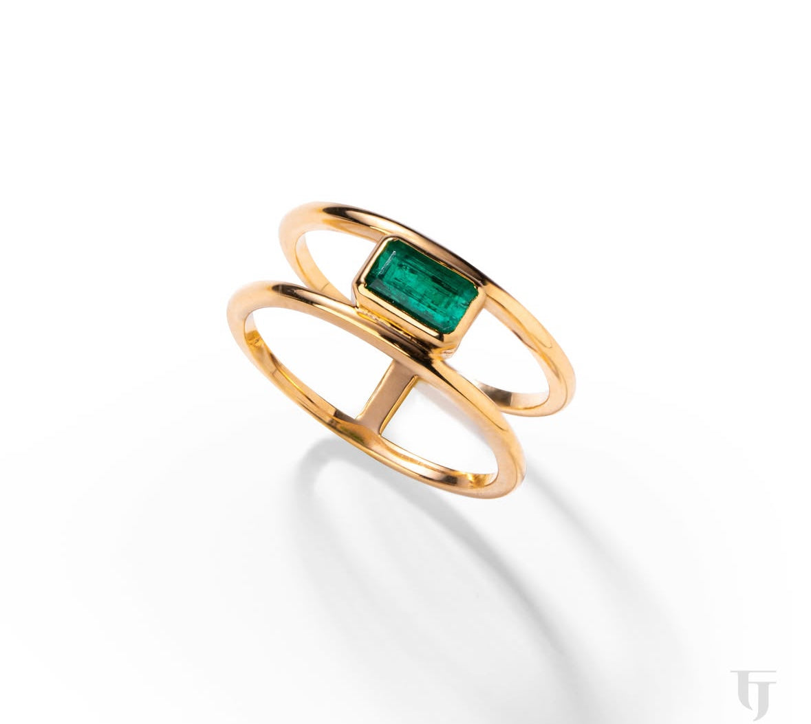 Double-Band Ring with Lab-Created Emerald – 18K Gold